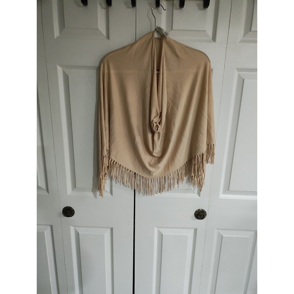 Drees Collection Shawl‎